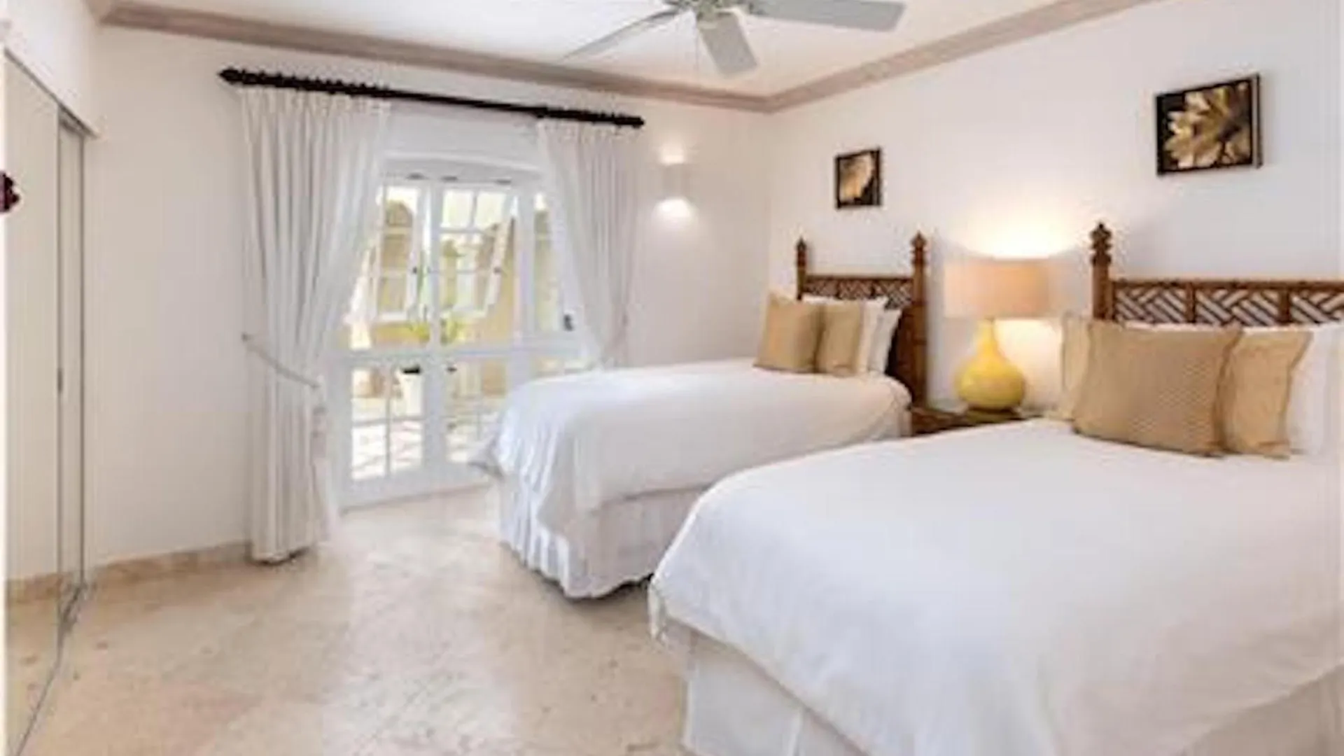 Royal Apartments 2 Bedrooms Communal Pool سانت جيمس بربادوس