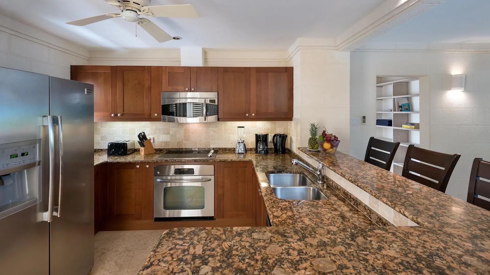 Royal Apartments 2 Bedrooms Communal Pool سانت جيمس